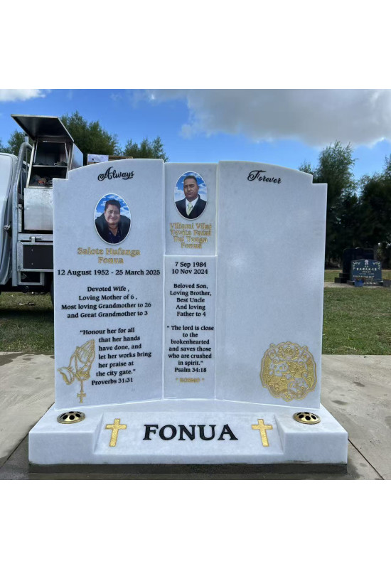 Winged Headstone 0180