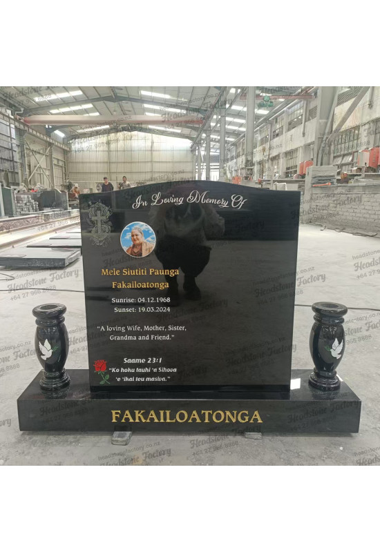 Upright with two vases 0101